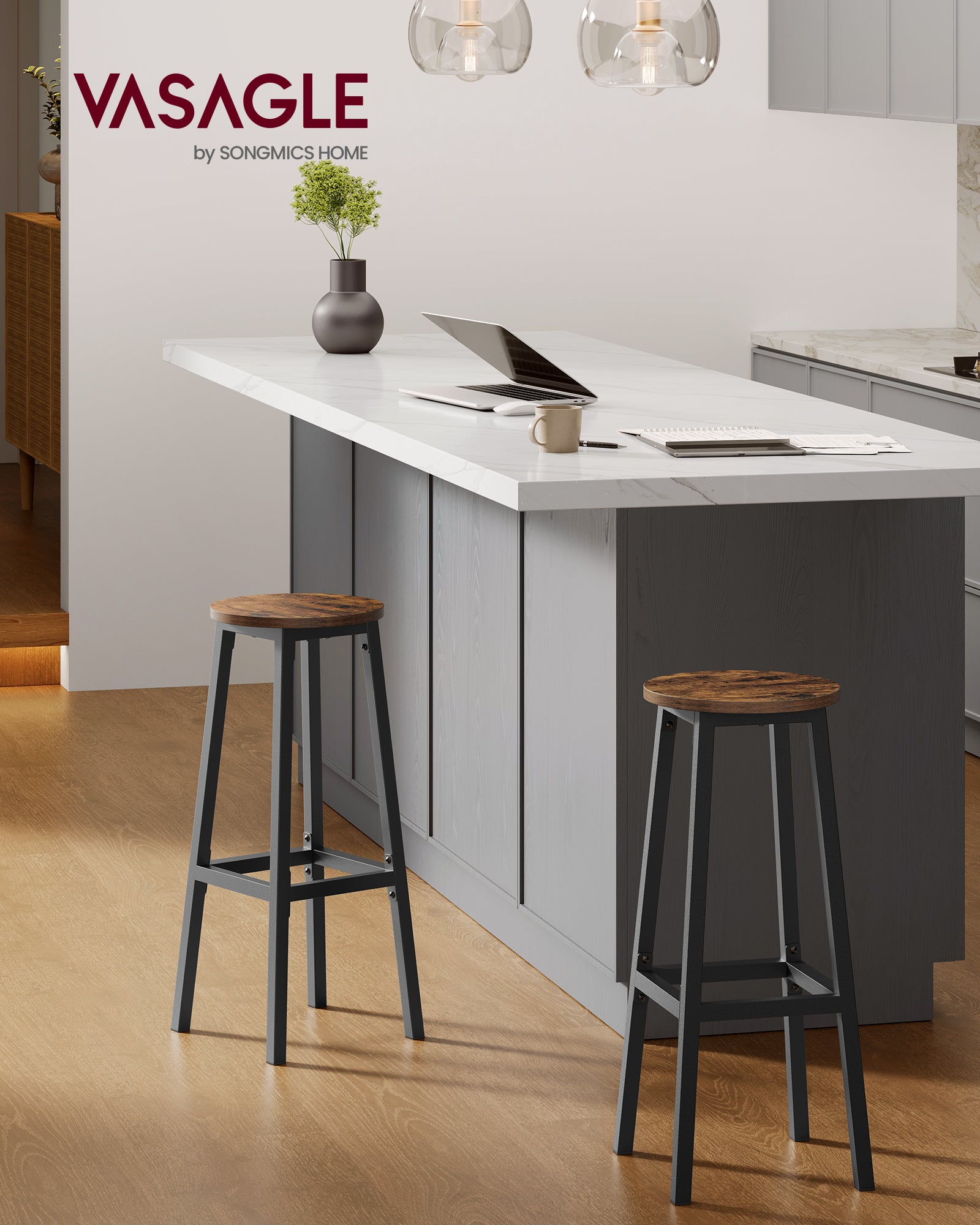 2 komada barskih stolica s metalnom konstrukcijom, naslonom za noge, u rustikalnoj smeđoj i crnoj boji