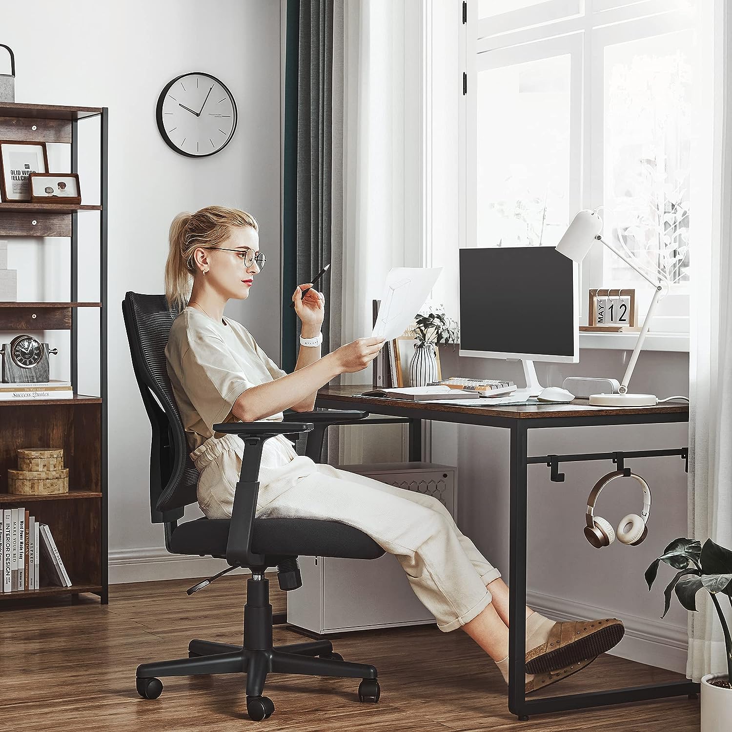 Ergonomska uredska stolica, podesiva, nosivosti do 120 kg, crne boje | SONGMICS-vitahome.hr