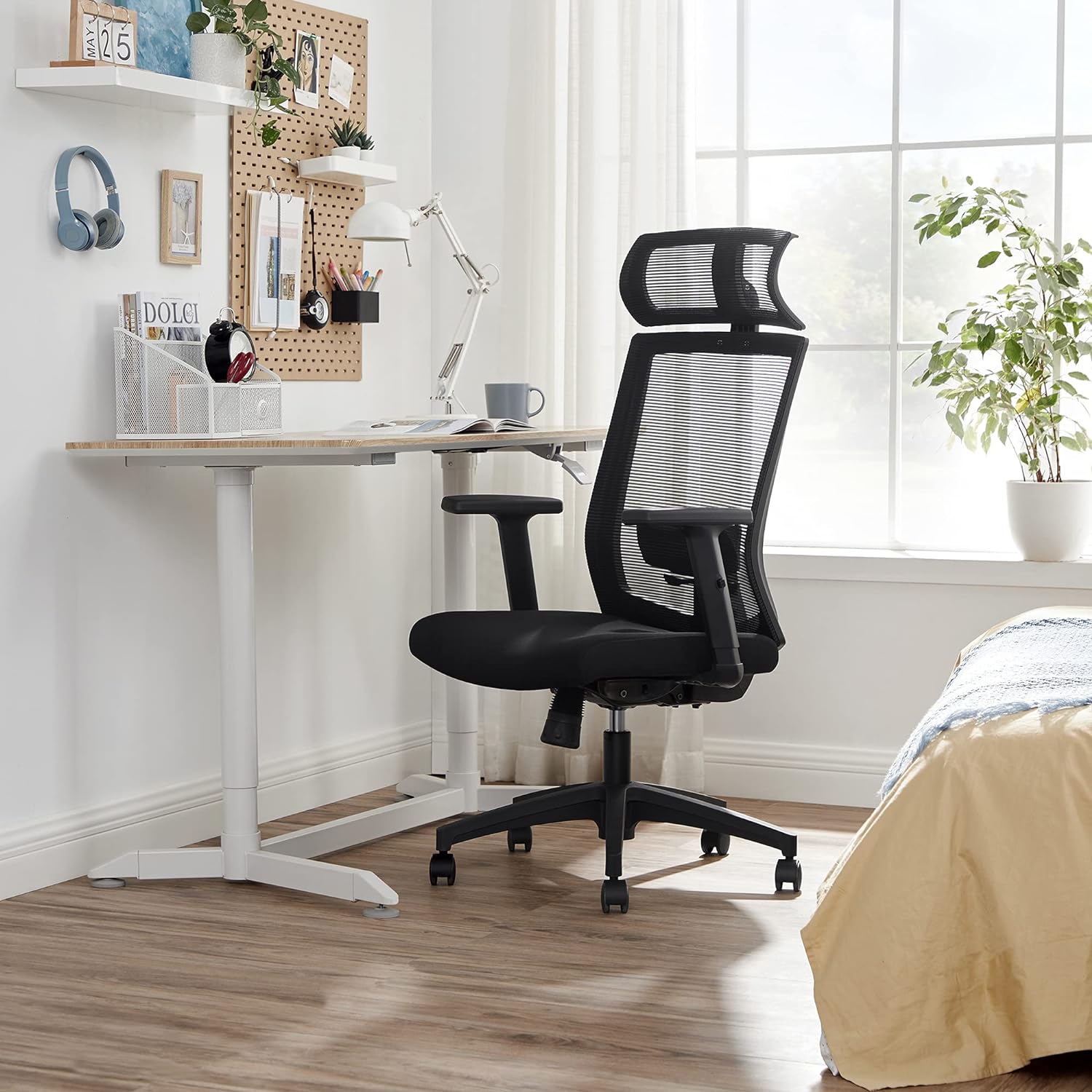 Ergonomska uredska stolica s mrežastom navlakom i lumbalnom potporom, crna | SONGMICS-vitahome.hr