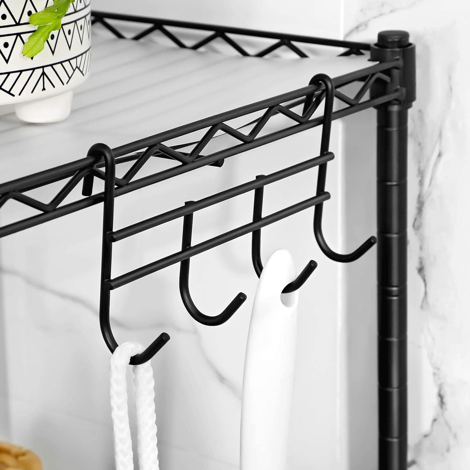 Metalna polica na 4 razine s kukama, nosivost do 80 kg, 30x30x102 cm, crna |SONGMICS | SONGMICS-vitahome.hr