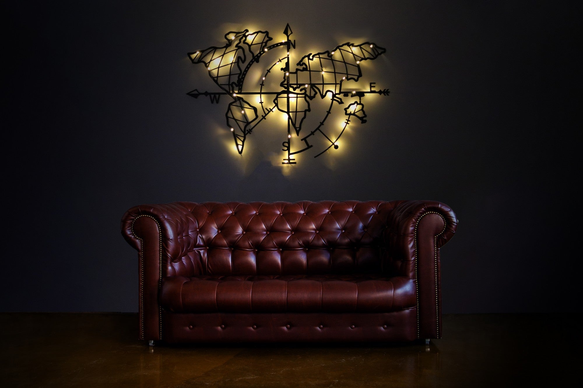 Metalna zidna dekoracija, World Map Compass Led - Black | AG-vitahome.hr