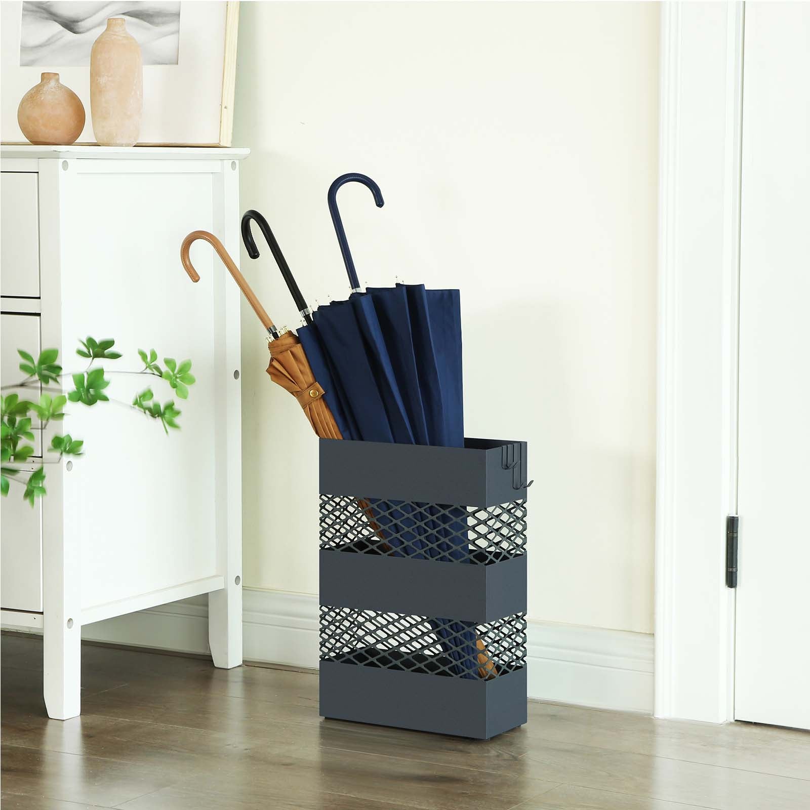 metalni stalak za kišobrane, s posudom za vodu, 28 x 12 x 41 cm, antracit-SONGMICS-Vita Home