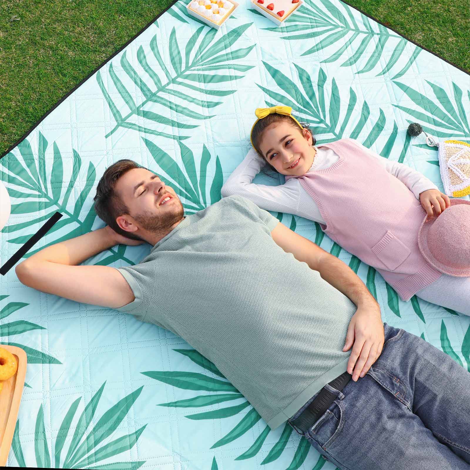 Piknik deka, 200 x 200 cm, uzorak paprati i plava | SONGMICS-vitahome.hr