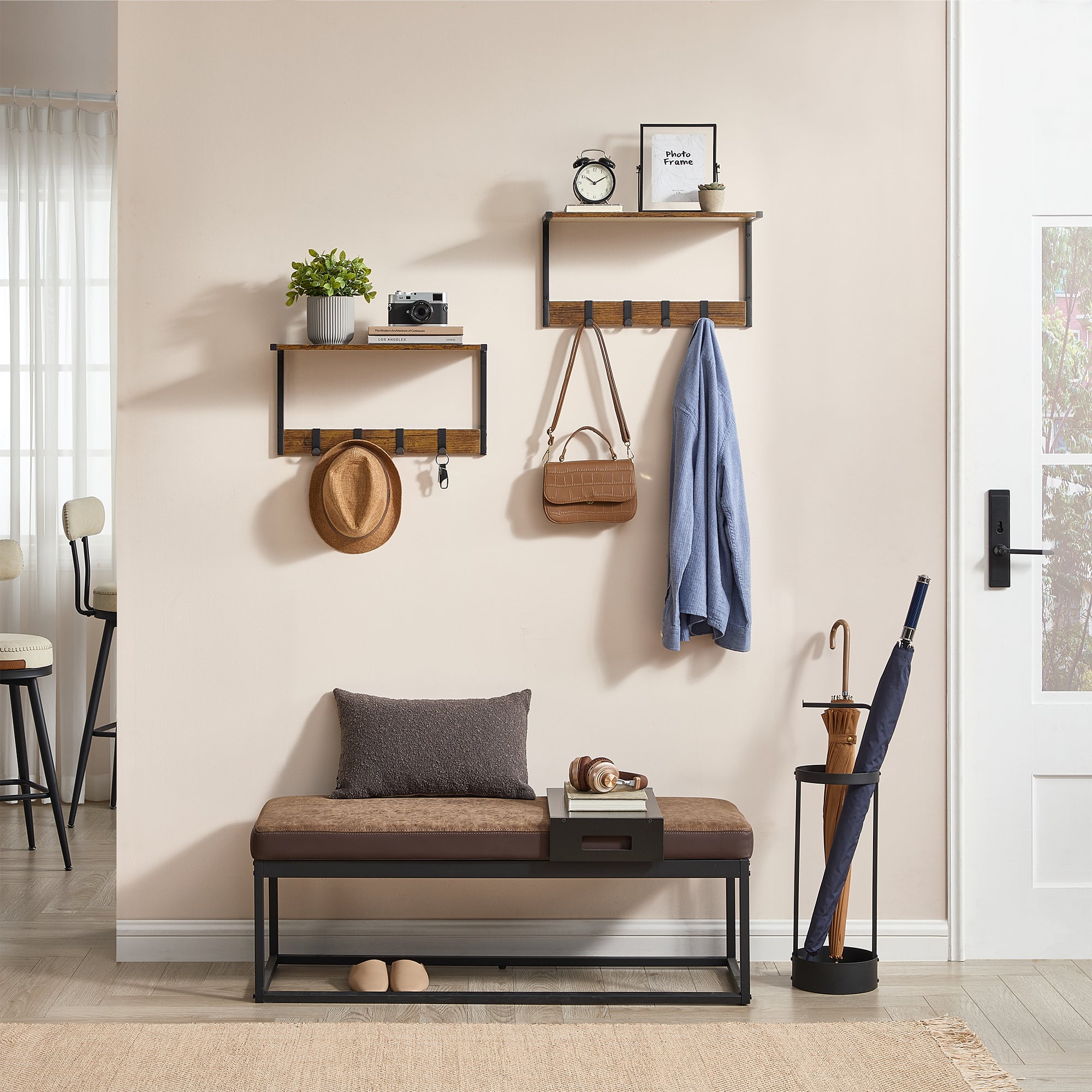 Set od 2 zidne police s ukonjivim kukicama, rustikalno smeđe boje-VASAGLE-Vita Home