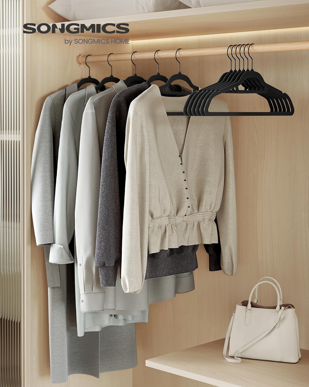 SONGMICS baršunaste vješalice, set od 50 komada, tinta crna