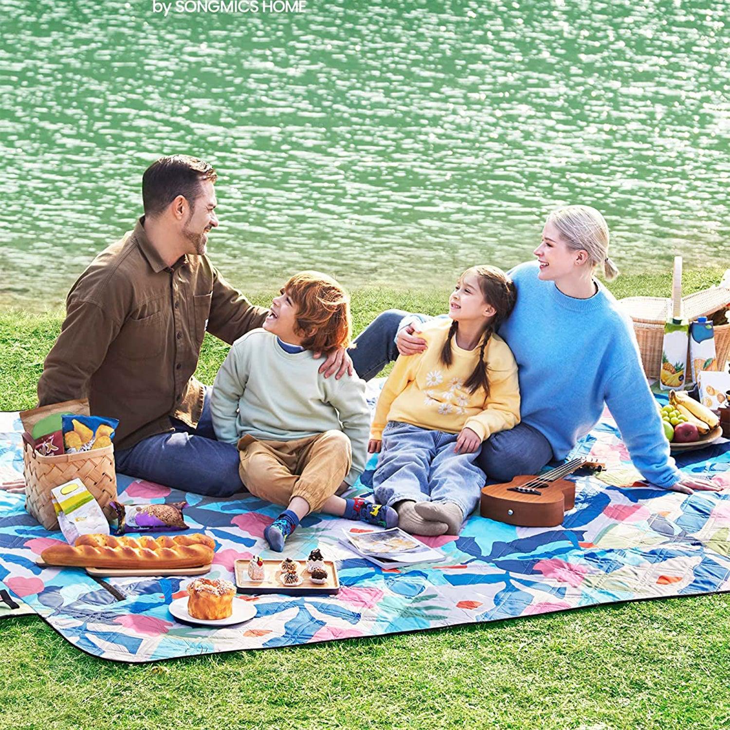 XXL šarena deka za piknik s uzorkom lišća u boji, 300 x 200 cm | SONGMICS-vitahome.hr