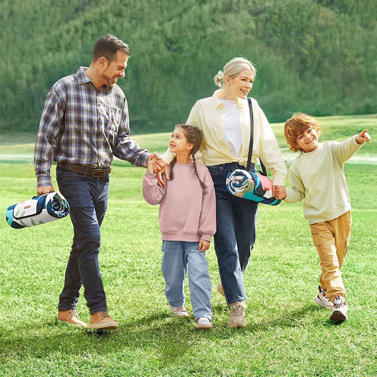 XXL šarena deka za piknik s uzorkom lišća u boji, 300 x 200 cm | SONGMICS-vitahome.hr
