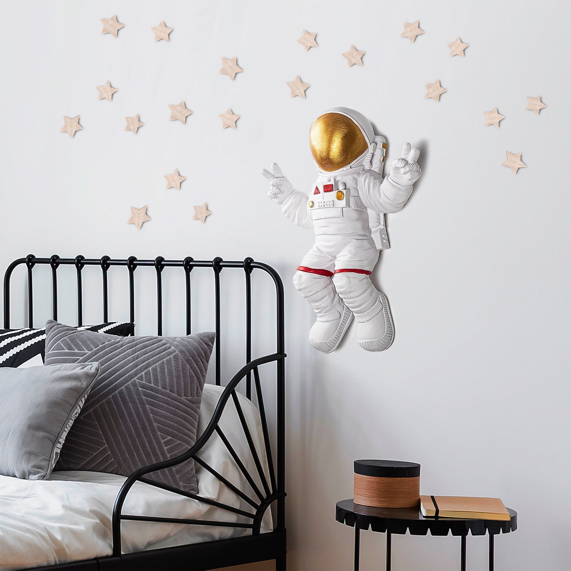 Zidna dekoracija, Peace Sign Astronaut - 1 | AG-vitahome.hr