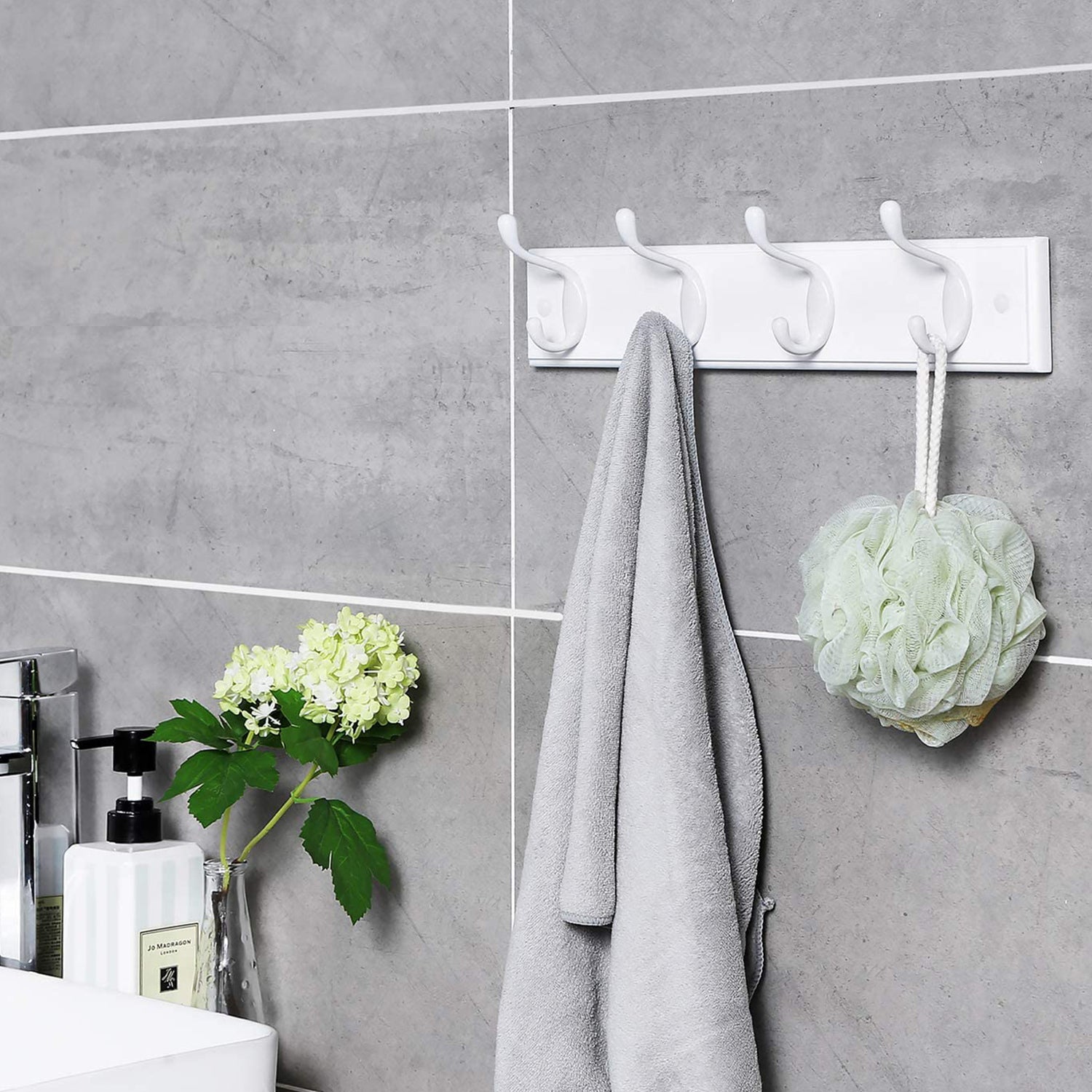 Zidni stalak za odjeću s 4 metalne kuke, 40 x 7 x 9 cm, bijele boje | SONGMICS-vitahome.hr